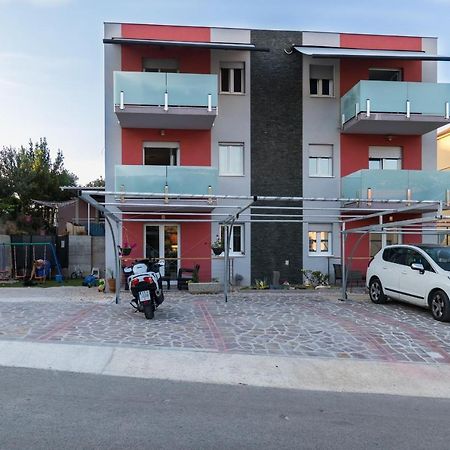 Apartments And Rooms With Parking Space Grebastica, Sibenik - 17831 Exteriér fotografie